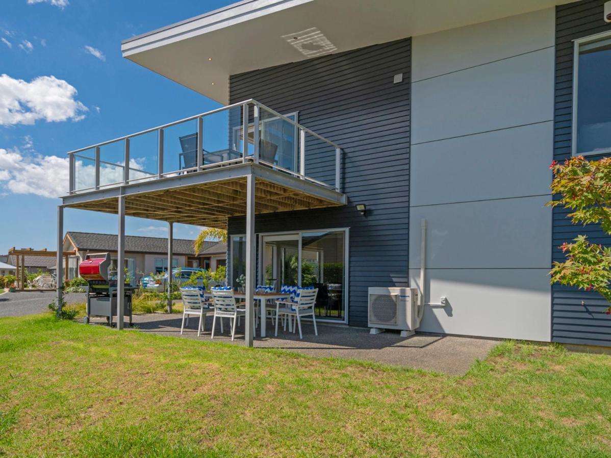 Aquila Waters - Whitianga Holiday Home Exterior photo