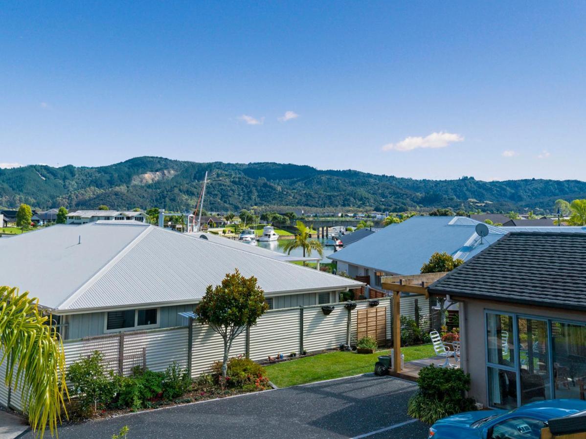 Aquila Waters - Whitianga Holiday Home Exterior photo